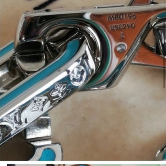 AUTHENTIC LOUIS VUITTON LVMONOGRAM LINKS STERLING & BLUE ENAMEL BRACELET 8 - Picture 8 of 15